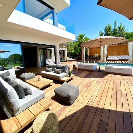 Luxury For 14 People With Private Pool Дом отдыха